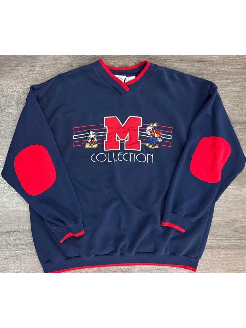 VTG MICKEY & Co. Sweatshirt 90s Y2K Mickey Collection Size Large Red Blue
